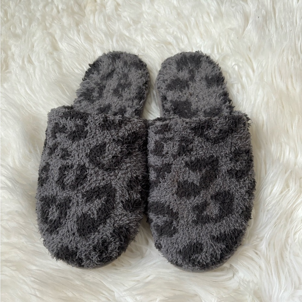 Barefoot Dreams Slippers, Leopard Print, size 7-8